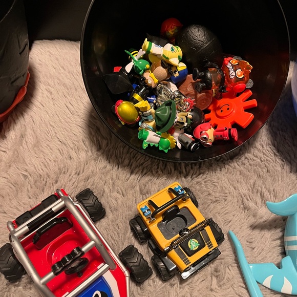 Blue Action Figures & Playsets - Picture 5 of 6